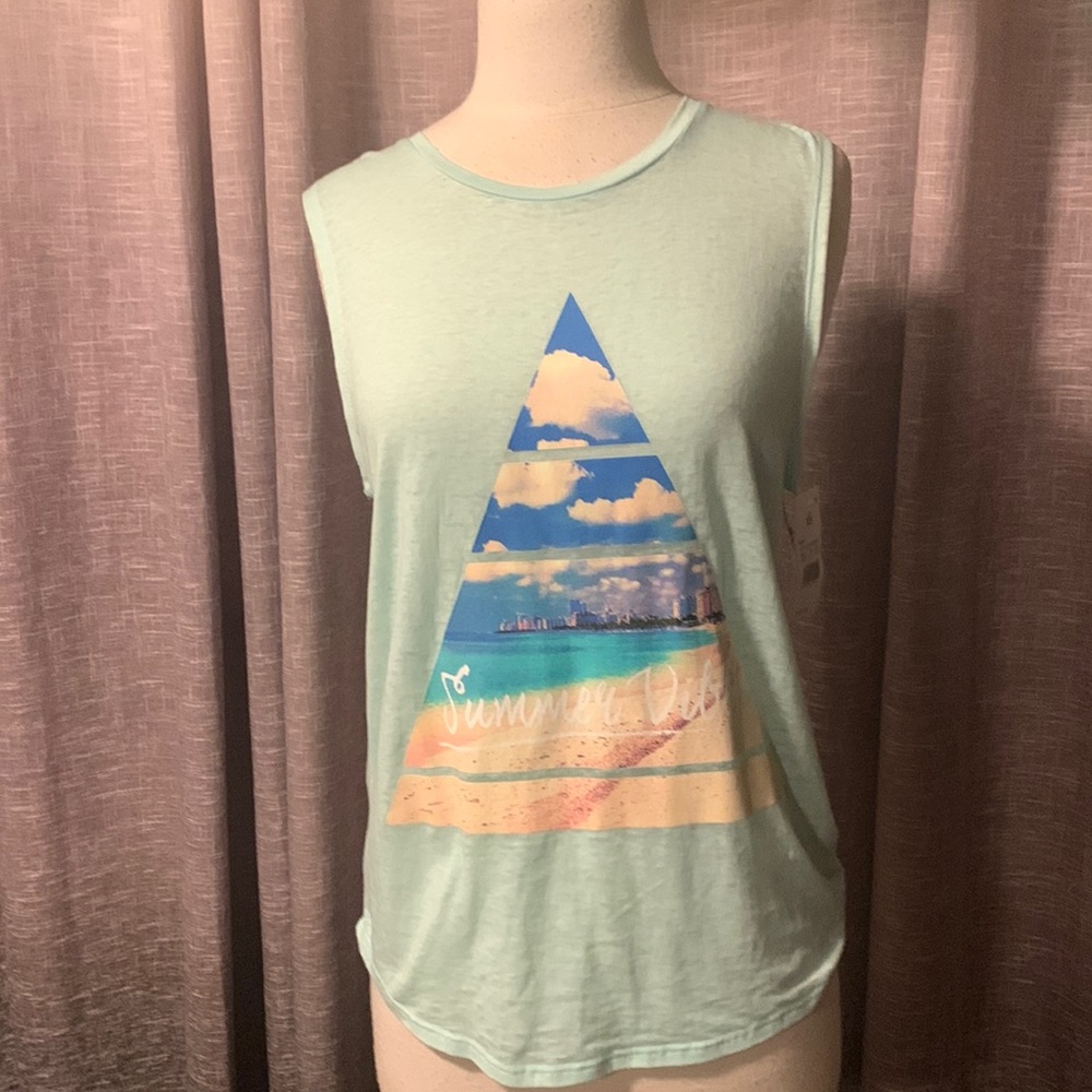 NWT Freeze oversized graphic tank size XS